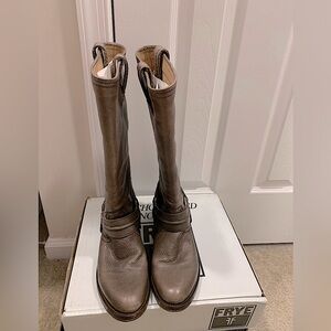 FRYE HARNESS TRAPUNTO RIDING BOOT